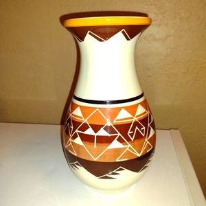 Vintage Marion Selwyn Jones Sioux Pottery